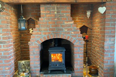 Thornbury House Thorp, Royton, Oldham, OL2 5TH