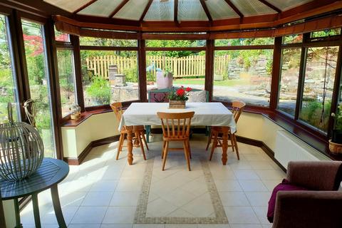 Thornbury House Thorp, Royton, Oldham, OL2 5TH