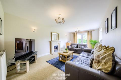 16 Fernhill Road, Solihull, B92 7RT