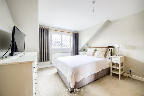 16 Fernhill Road, Solihull, B92 7RT