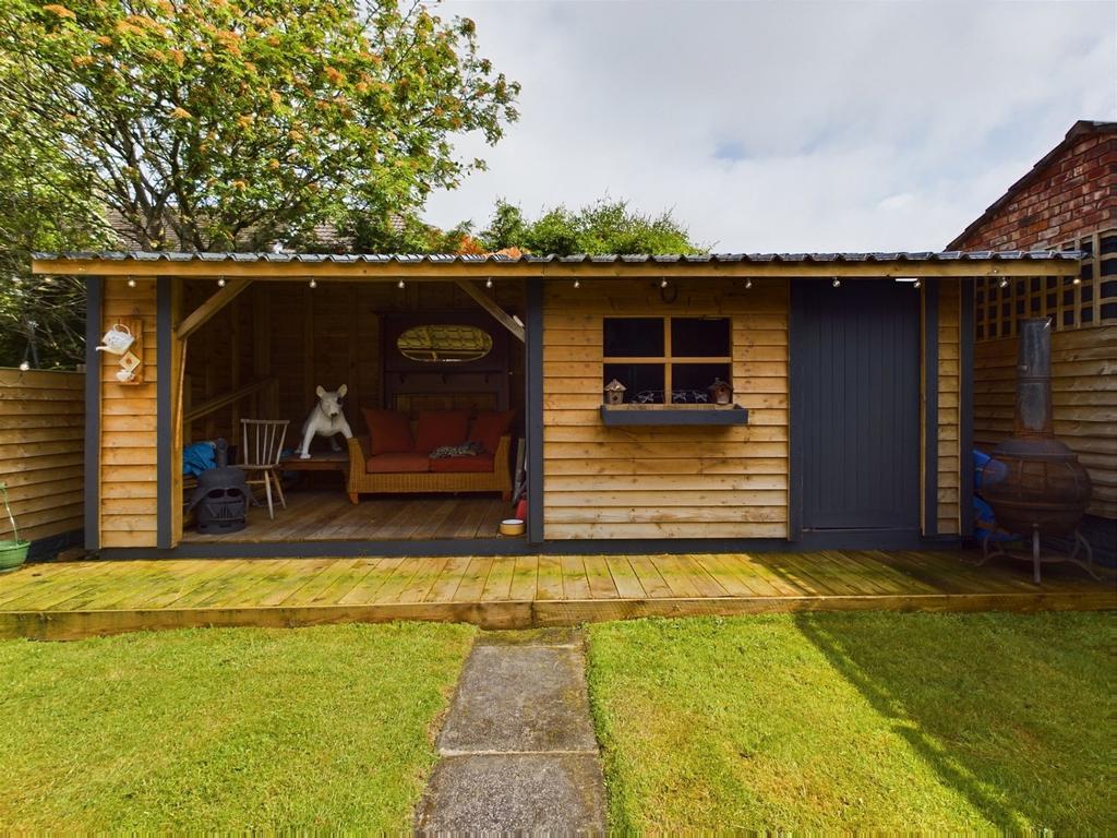 TAYLOR AVENUE, ORMSKIRK 3 bed semidetached house for sale £199,950