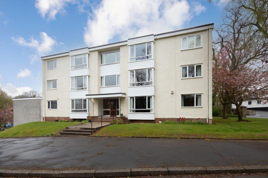 Bankholm Place, Busby 2 bed flat for sale £119,000