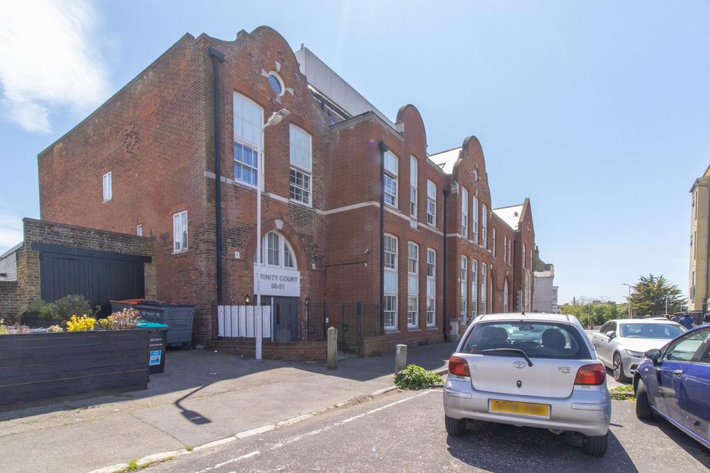 Trinity Square, Margate, CT9 2 bed apartment for sale £160,000