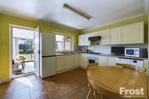 22 New Park Road, Ashford, TW15 1EG