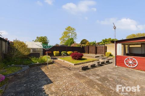 22 New Park Road, Ashford, TW15 1EG
