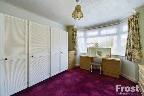 22 New Park Road, Ashford, TW15 1EG