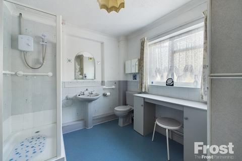 22 New Park Road, Ashford, TW15 1EG