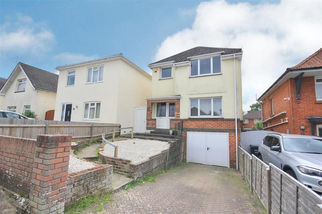 Cynthia Road, Parkstone, Poole 3 bed detached house for sale £375,000
