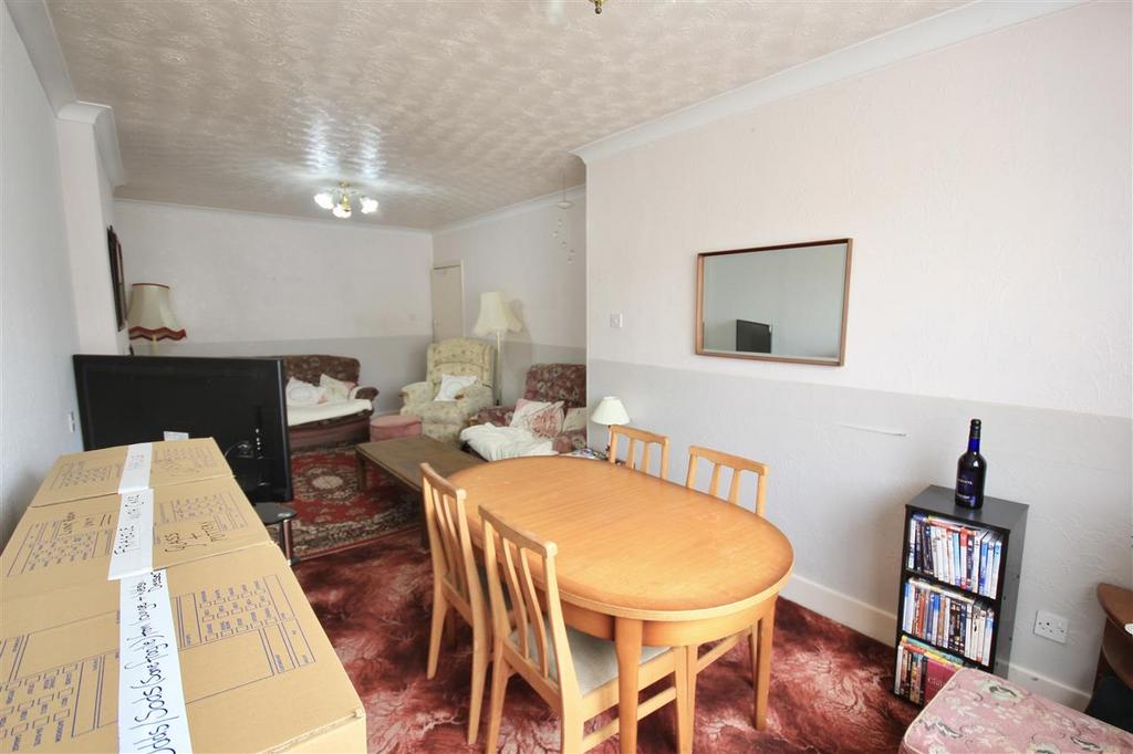 Cynthia Road, Parkstone, Poole 3 bed detached house for sale £375,000