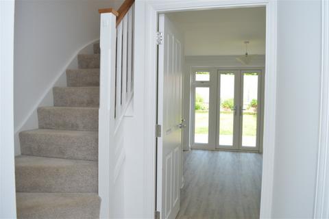 42 Carpenter Way, Tavistock, PL19 0FL