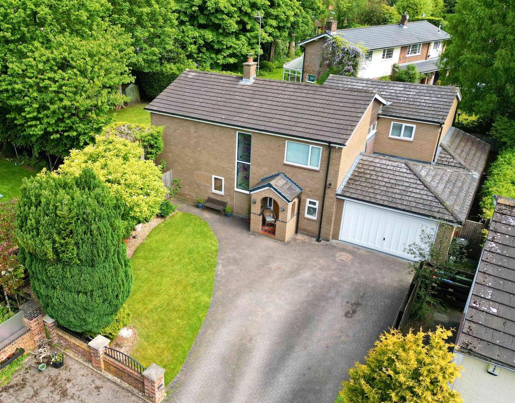 Cross Bridles Lane, Chester Road, Hartford, Cheshire, CW8 5 bed