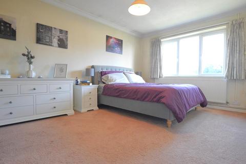 2 bedroom maisonette to rent, Charmouth Court, St Albans, AL1