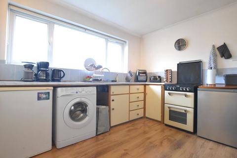 2 bedroom maisonette to rent, Charmouth Court, St Albans, AL1