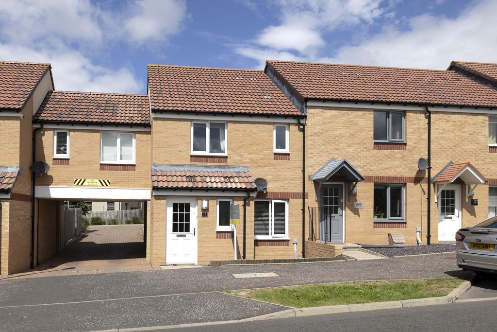 19 Aspen Drive, Gorebridge, EH23 3 bed end of terrace house £220,000
