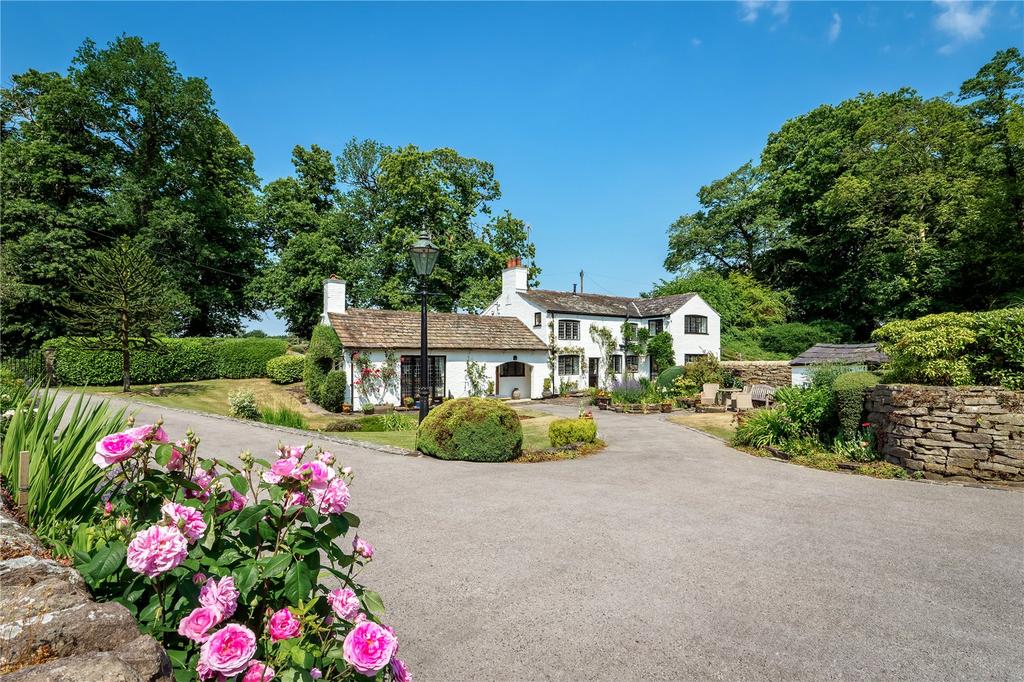 Birtles Lane, Over Alderley, Cheshire, SK10 3 bed detached house for
