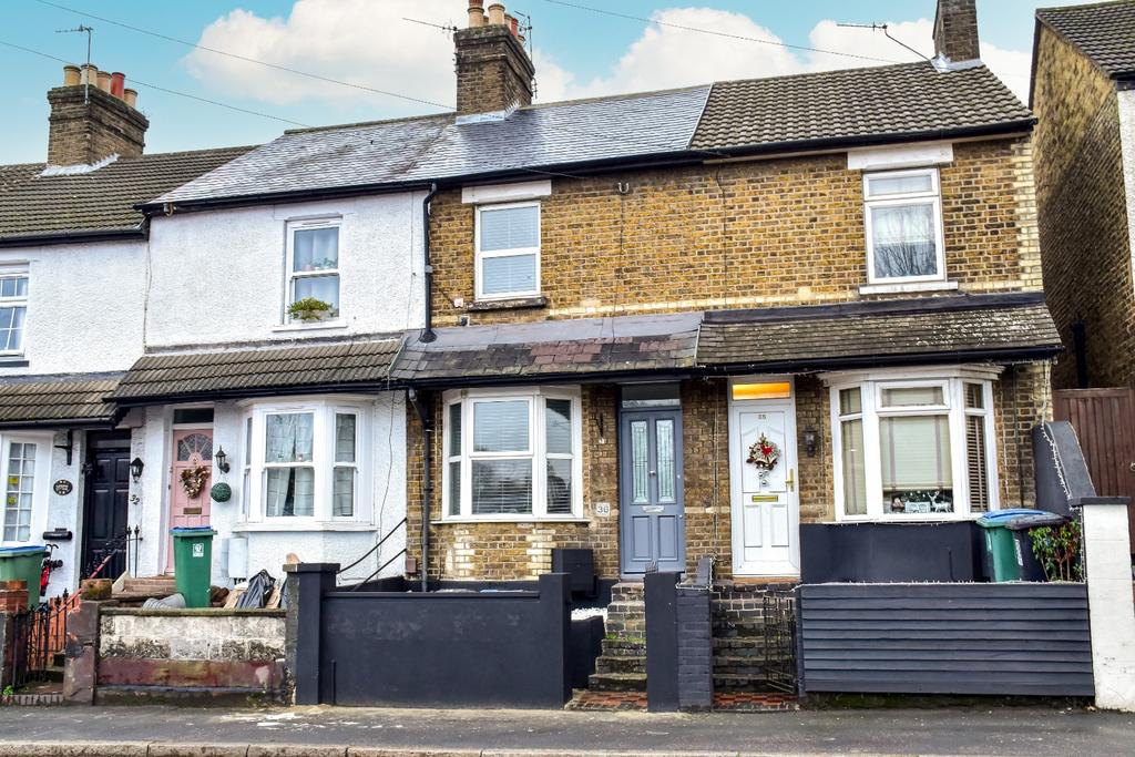 Pinner Road, Watford, Hertfordshire... 2 bed terraced house £1,600