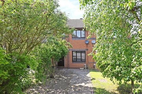 3 bedroom terraced house to rent, St Barnabas Close, Leeman Road, York, YO26