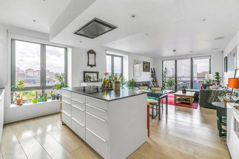 3 bedroom flat for sale - St. Augustines Road, Camden, London, NW1
