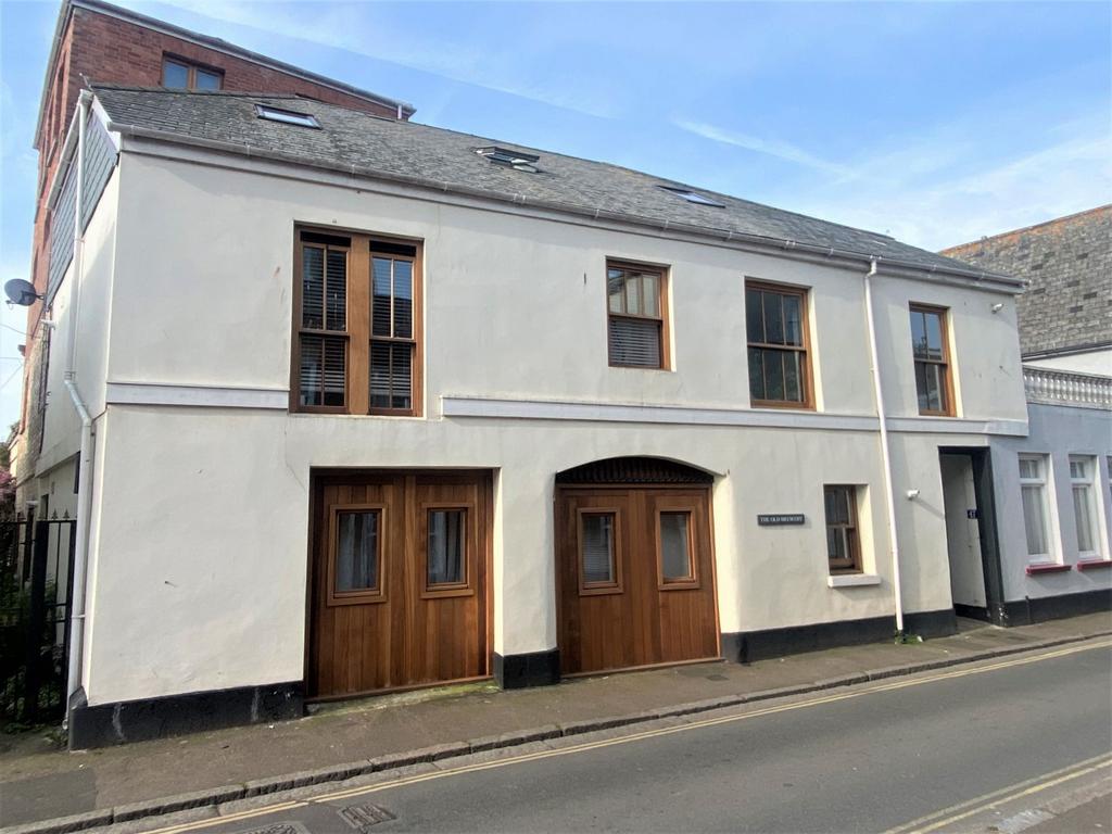 High Street, Dawlish, EX7 3 bed duplex for sale £200,000