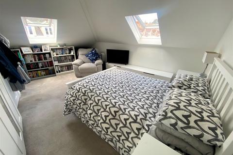 3 bedroom duplex for sale, High Street, Dawlish, EX7