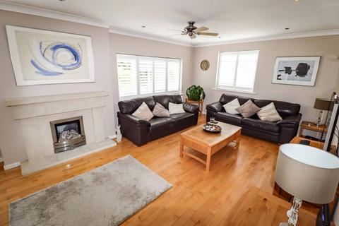 3 bedroom detached house for sale, Wittering Road, Hayling Island