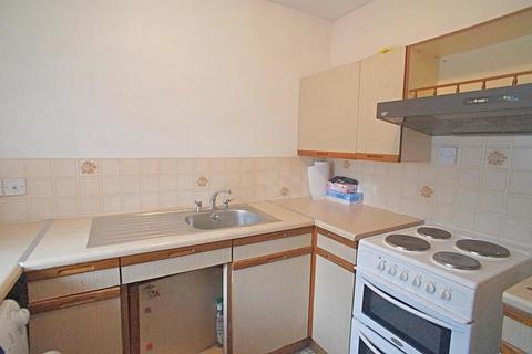 2 bedroom flat for sale - Riverside Court, 1 Chelwood Close, Chingford, London, E4 7UN
