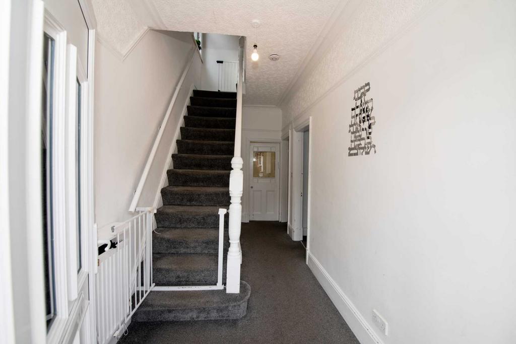 Hardman Avenue, Prestwich 3 bed semidetached house for sale £250,000