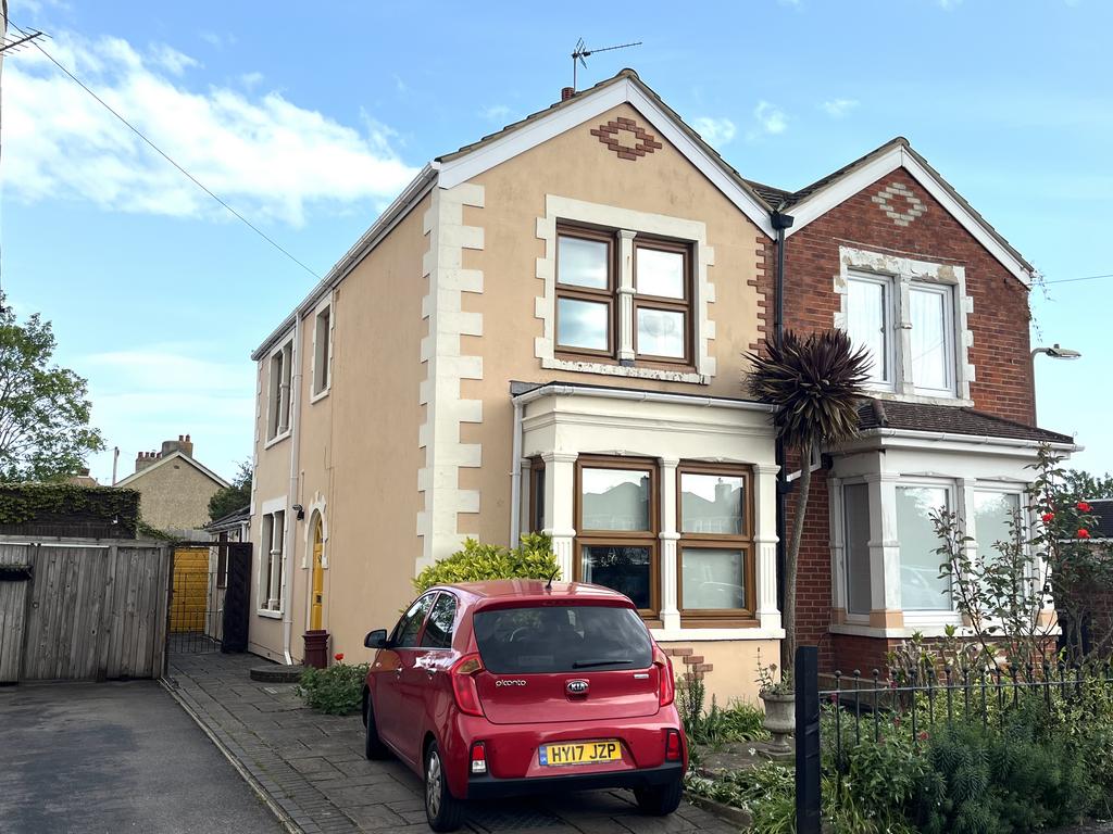 Bentham Road, Gosport PO12 2 bed semidetached house for sale £325,000