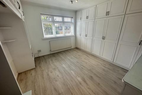 3 bedroom semi-detached house to rent, Orchard Avenue, Feltham, Greater London, TW14