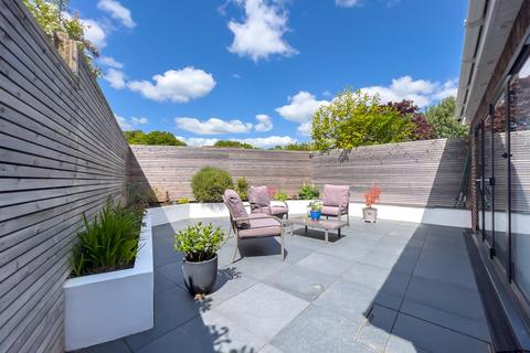 127 Corn Mill Crescent, Exeter, EX2 8TN