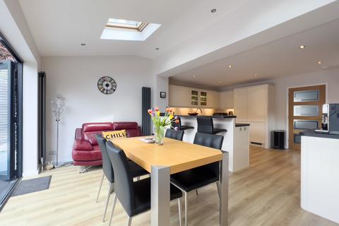 127 Corn Mill Crescent, Exeter, EX2 8TN