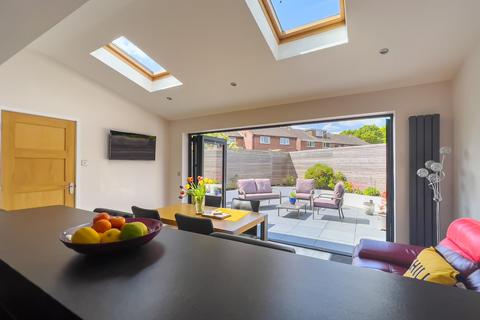 127 Corn Mill Crescent, Exeter, EX2 8TN