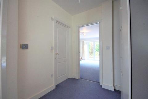 1 bedroom ground floor flat to rent, Albury Drive, Pinner HA5