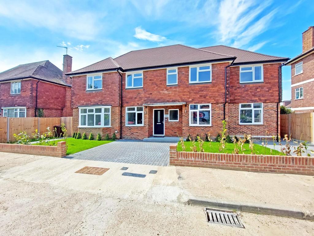 Alexandra Avenue, Harrow HA2 2 bed apartment for sale £445,000