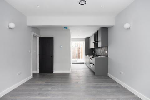 2 bedroom apartment to rent - Earlham Street, Covent Garden WC2
