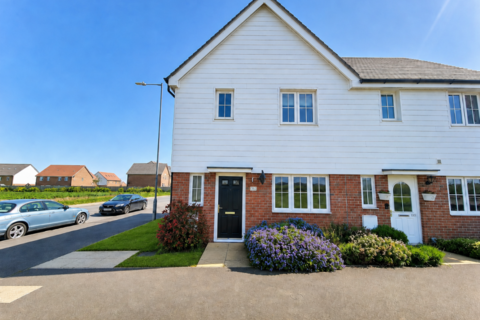 3 bed terraced house for rent in Star Lane, Margate