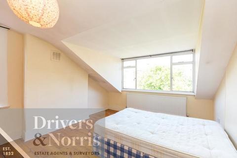 4 bedroom apartment to rent - Fairbridge Road, Archway , London, N19