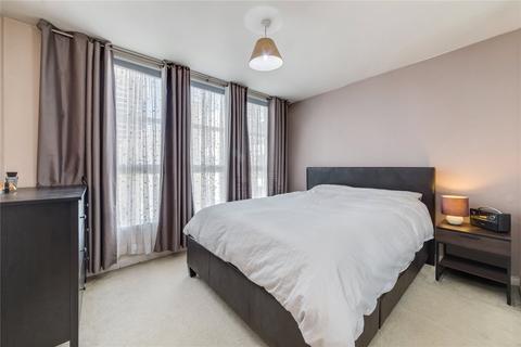 2 bedroom flat for sale - Nova Court East, 6 Yabsley Street, London
