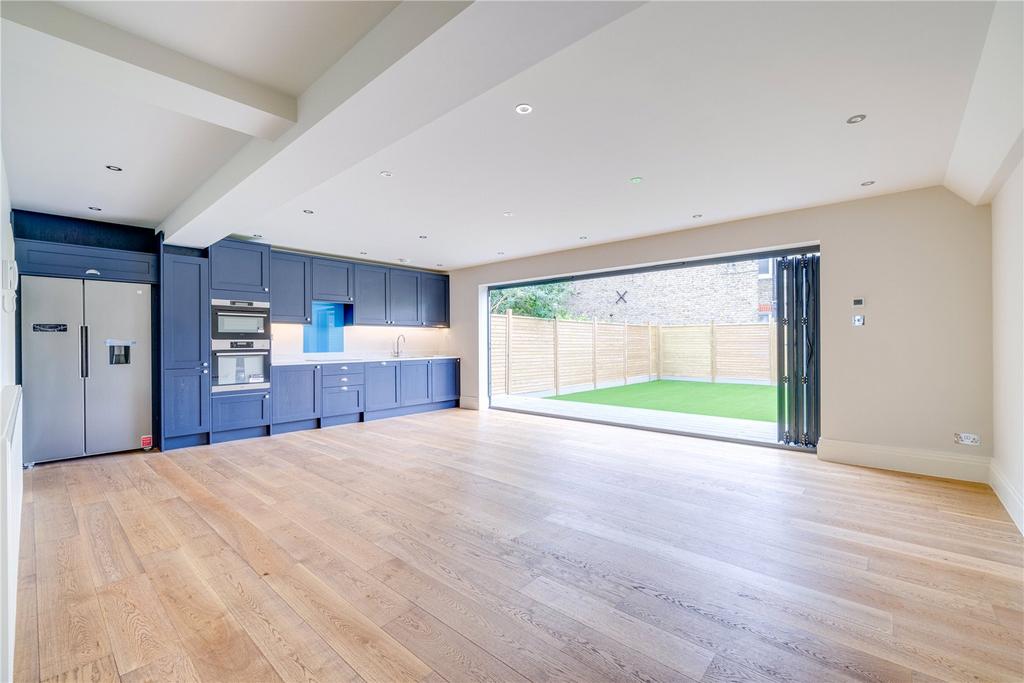 Fulham Palace Road, London 3 bed for sale £1,250,000