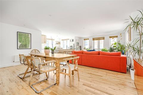 Sherwood Court, Chatfield Road, London