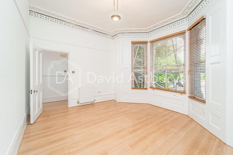 3 bedroom ground floor flat to rent, Cromwell Place, Highgate, London
