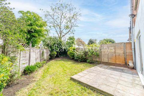 3 bedroom ground floor flat to rent, Cromwell Place, Highgate, London