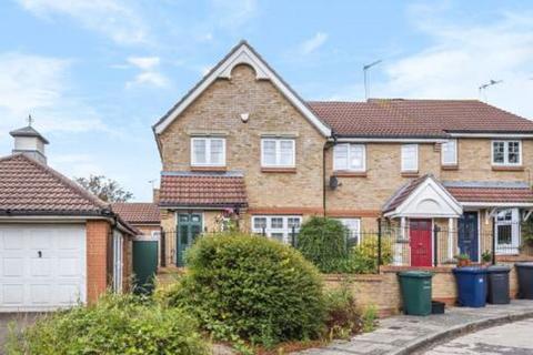 4 bedroom end of terrace house for sale, Ash Close, Edgware