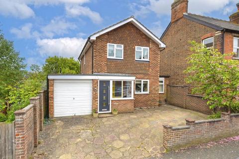 1 Caistor Road, Tonbridge, TN9 1UT