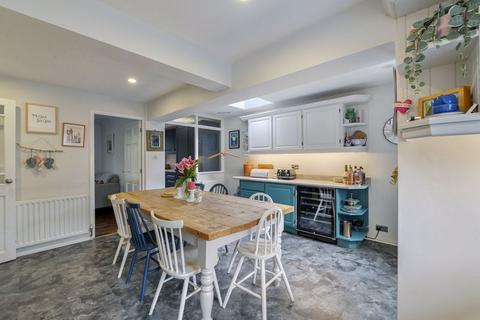 1 Caistor Road, Tonbridge, TN9 1UT