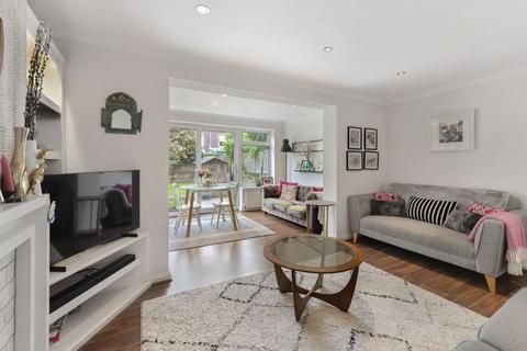1 Caistor Road, Tonbridge, TN9 1UT