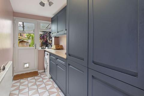 1 Caistor Road, Tonbridge, TN9 1UT