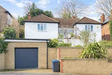 undefined, Kingsdown Avenue, South Croydon