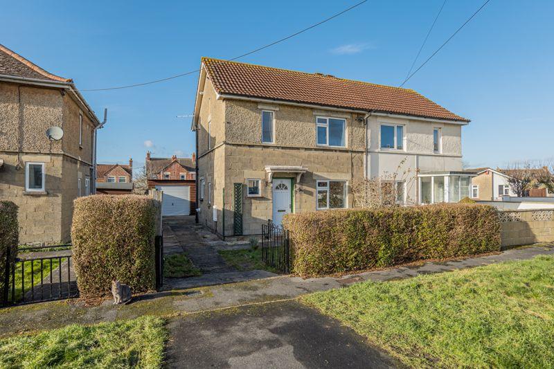 Barnwell Road, Melksham SN12 2 bed semidetached house £235,000