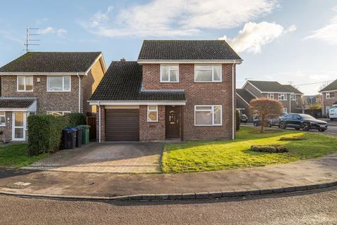 13 Highfield Close, Semington, Trowbridge, BA14 6JZ